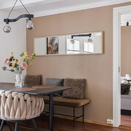 Apartment The Brown Door *