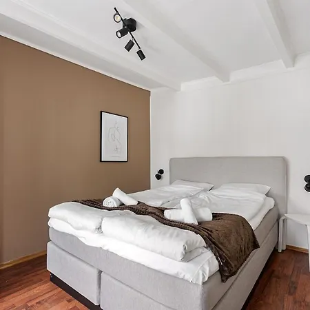 Apartment The Brown Door